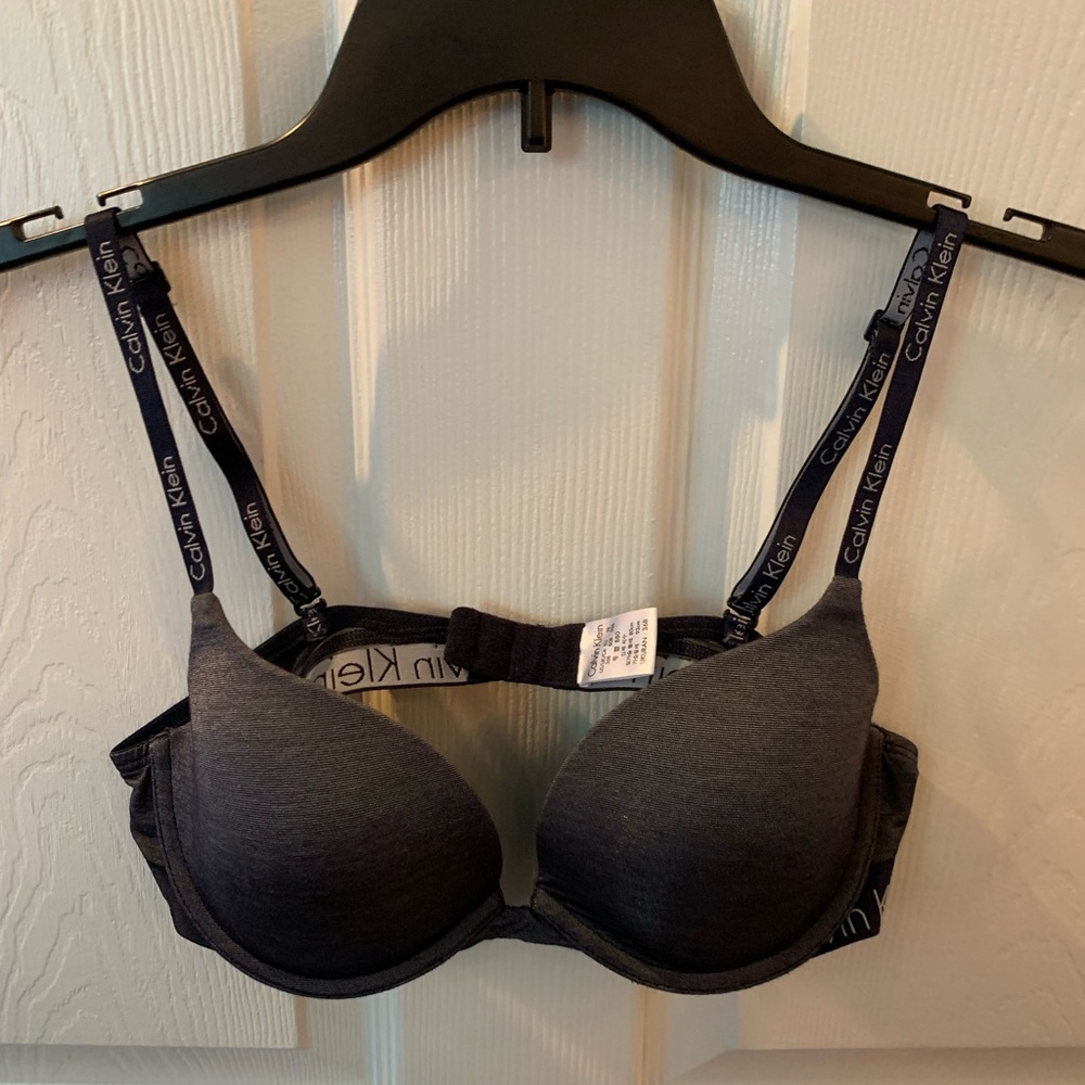 CALVIN KLIEN Bra bundle size 36b